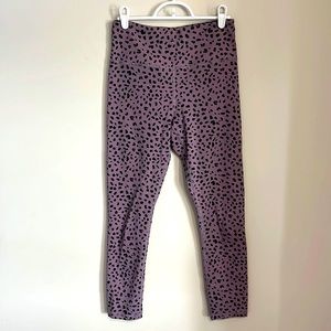Zyia lilac leggings